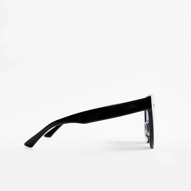 Big sunglasses black