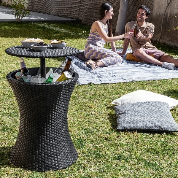 Innovagoods 3-in-1 Koelkasttafel voor in de Tuin Frizzble afbeelding
