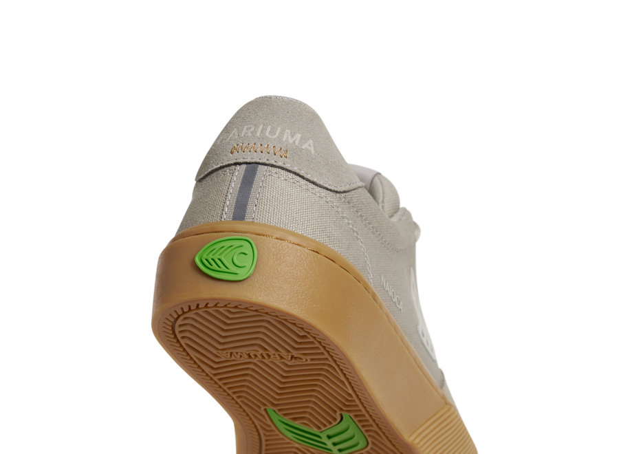 Cariuma Naioca Pro Gum Cloud Grey Suede