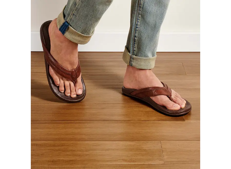 OluKai Hiapo Heren Slipper Rum/Dark Wood