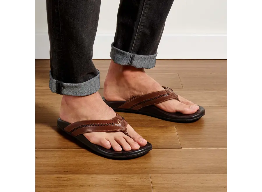 OluKai Mea Ola Heren Slipper Tan/Dark Java
