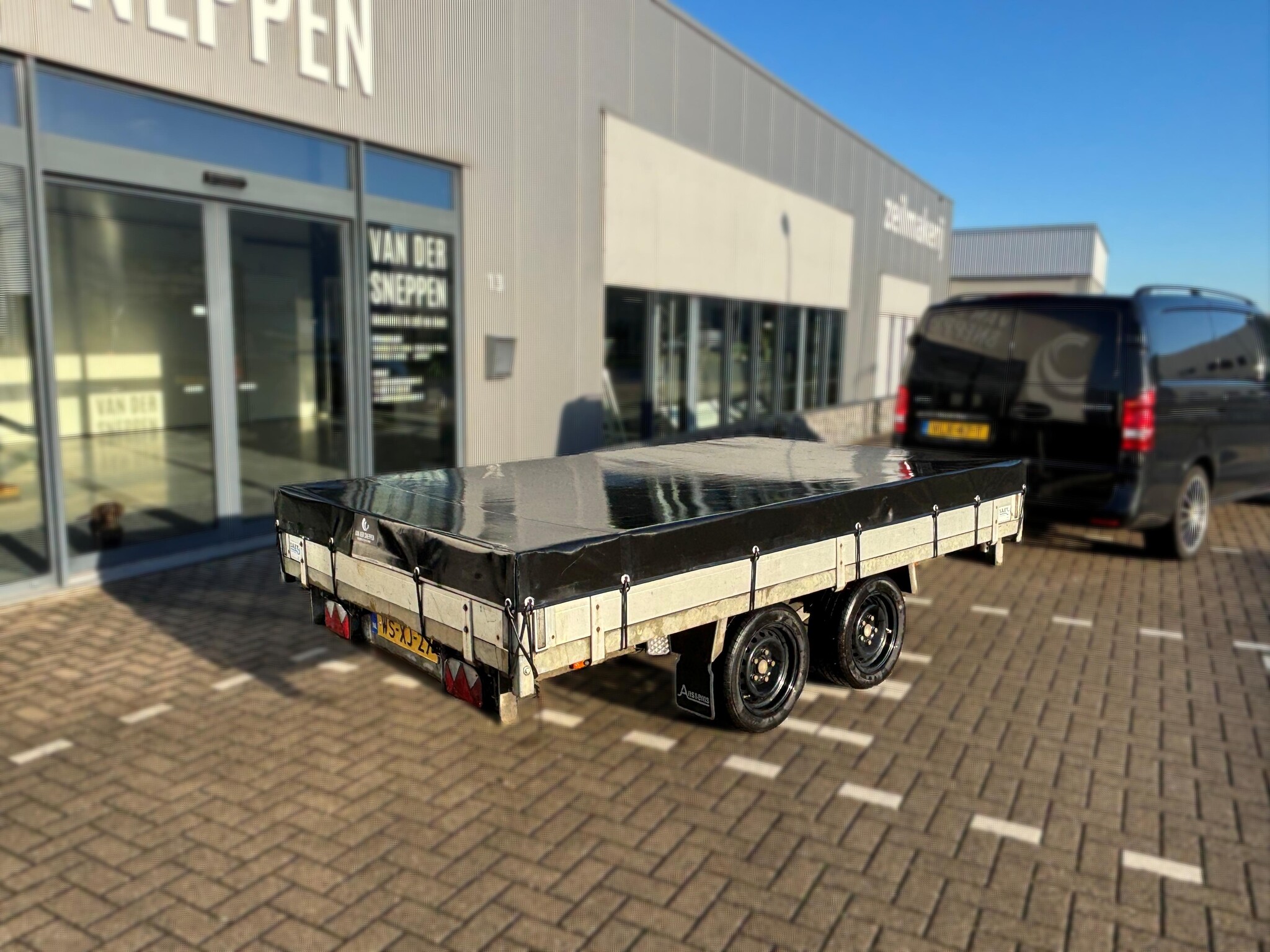 Aanhangerzeil op maat: waarom kiezen voor maatwerk?