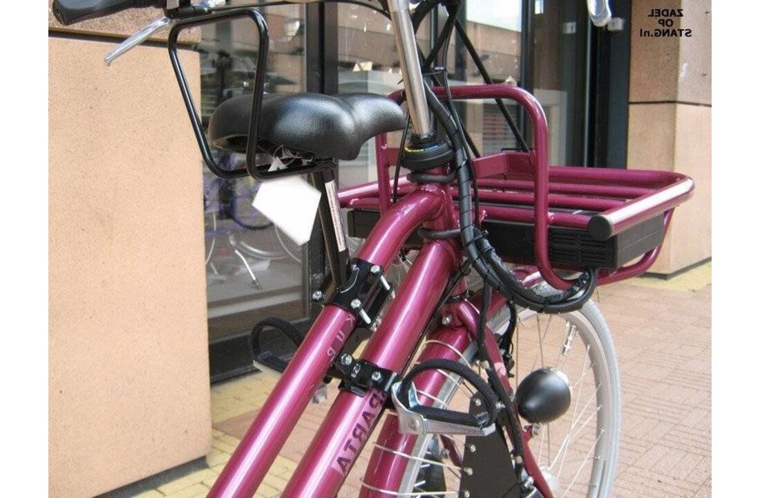 Zadel Op Stang Model 1 Voor Damesfiets Met Dubbele Stang