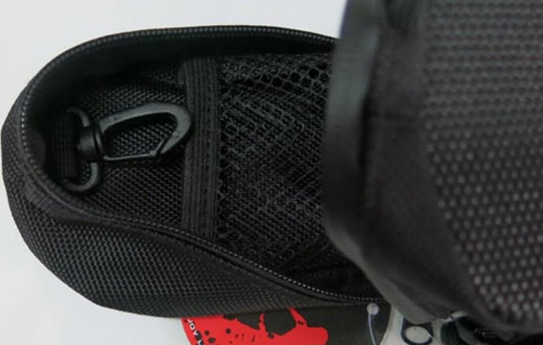 Voltano Zadeltas - Zwart - Waterdicht - 1 liter