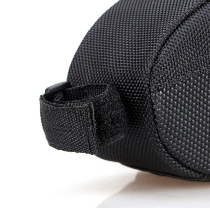 Voltano Zadeltas - Zwart - Waterdicht - 2 liter