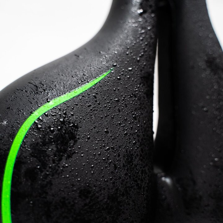 Voltano Fietszadel City / Tour - Zwart / Groen - Met Uitsparing - Gel - Incl. Zadelstrop - Unisex