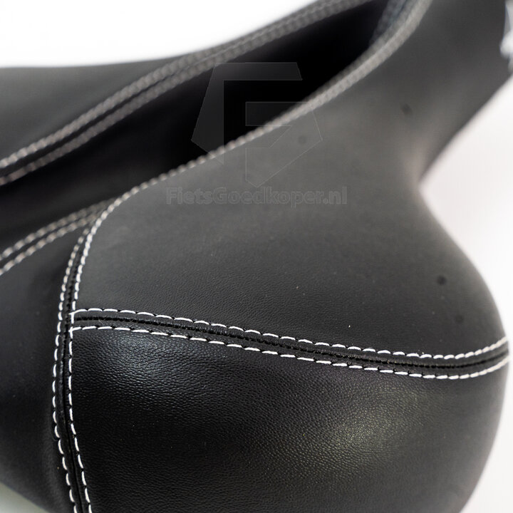 Voltano Kunstleren Fietszadel – Zwart - Unisex - Met Uitsparing