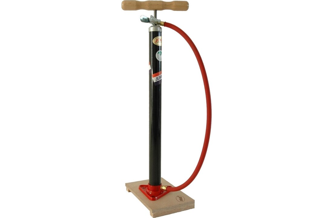 Jumbo Fietspomp Op Houten Plank