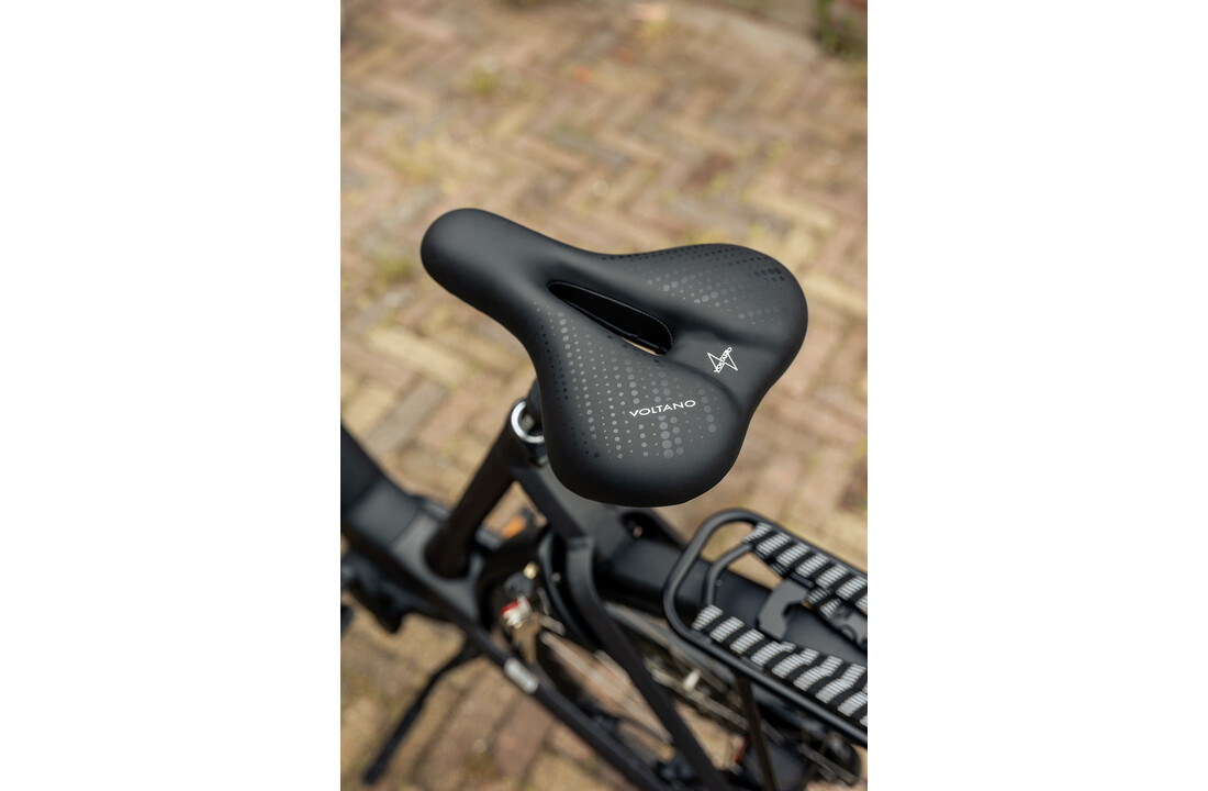 Voltano Dames Fietszadel - Zwart - Uitsparing - Waterdicht - Elastomeer Vering - Gratis Zadelstrop