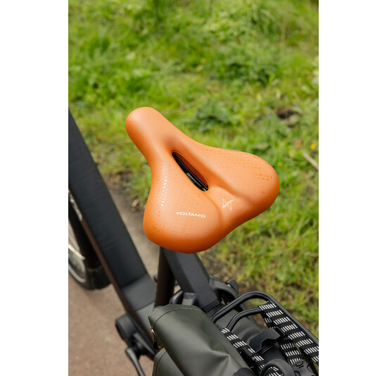 Voltano Dames Fietszadel - Bruin - Uitsparing - Waterdicht - Elastomeer Vering - Gratis Zadelstrop