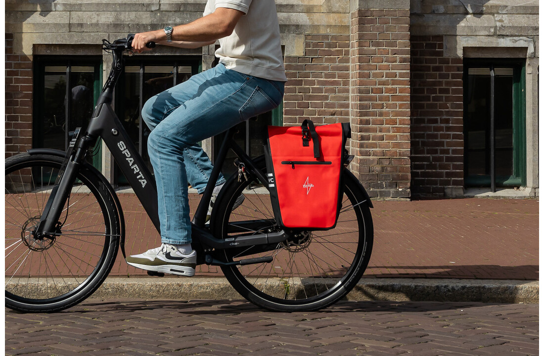 Voltano Luxe E-bike Fietstas 28L - Rood / Zwart - Pakaftas Met Laptop vak - 100% Waterdicht