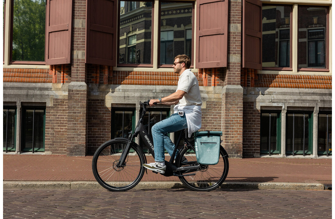 Voltano Luxe E-bike Fietstas 28L - Ice Blauw - Pakaftas Met Laptop Vak - 100% Waterdicht