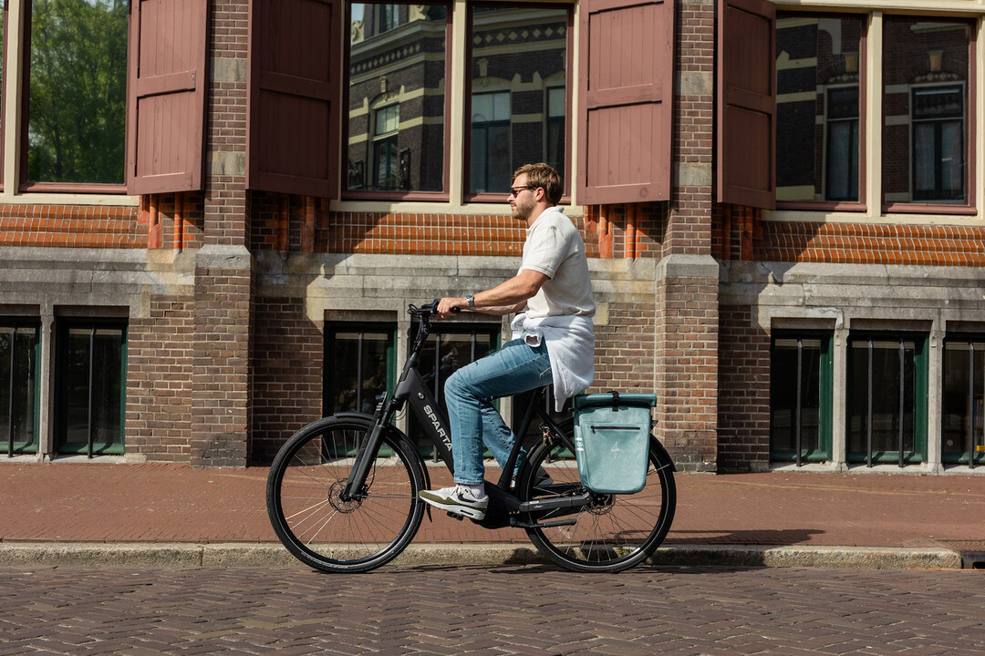 Voltano Luxe E-bike Fietstas 28L - Ice Blauw - Pakaftas Met Laptop Vak - 100% Waterdicht