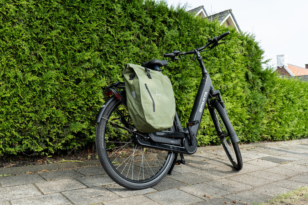 Voltano Luxe Fietstas 28L - Enkele Pakaftas - Mos Groen - 100% Waterdicht