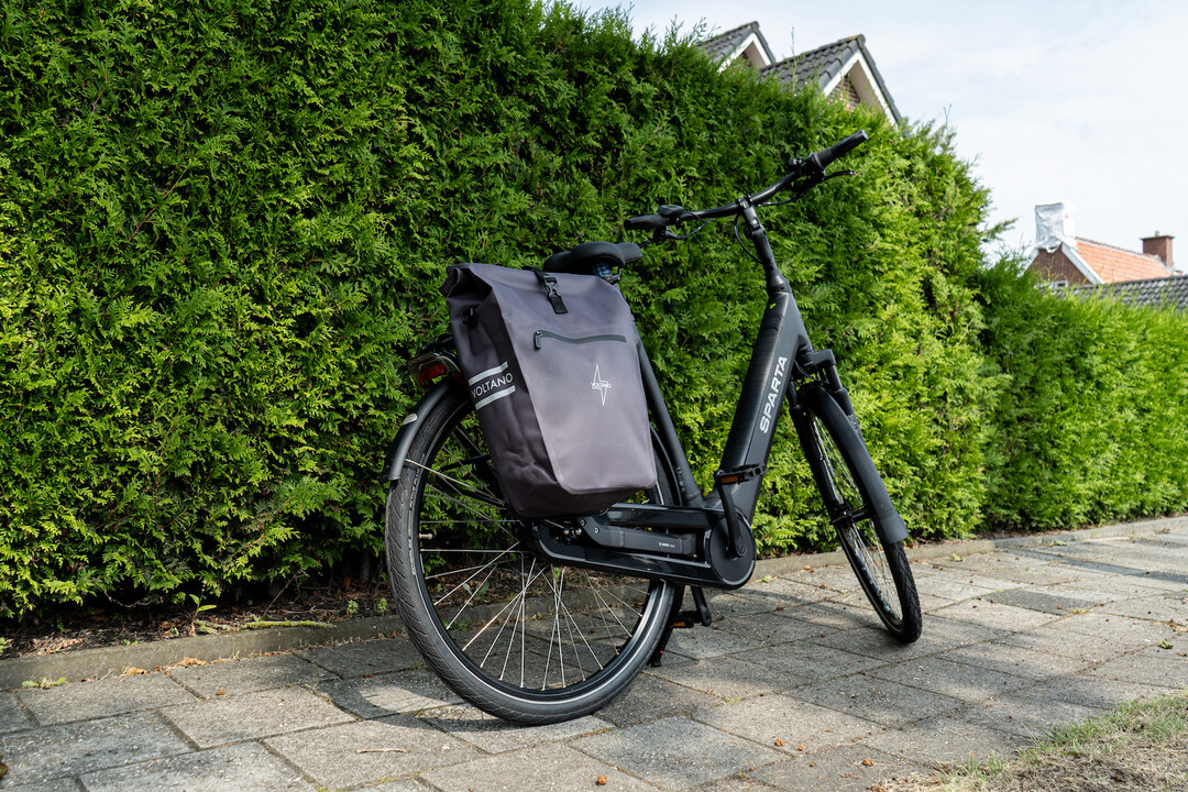 Voltano Luxe E-bike Fietstas 28L - Taupe - Pakaftas Met Laptop vak - 100% Waterdicht