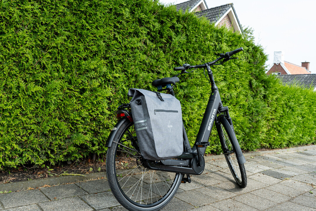 Voltano Luxe E-bike Fietstas 28L - Grijs - Pakaftas Met Laptop vak - 100% Waterdicht