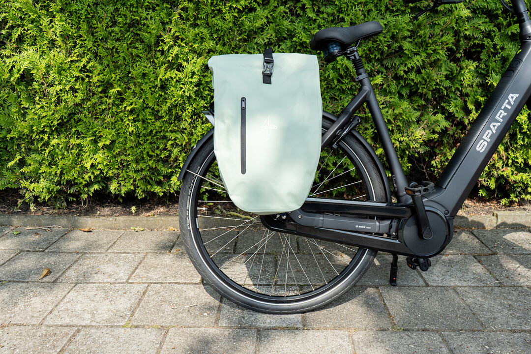 Voltano Luxe Fietstas 28L - Enkele Pakaftas - Mint Groen - 100% Waterdicht