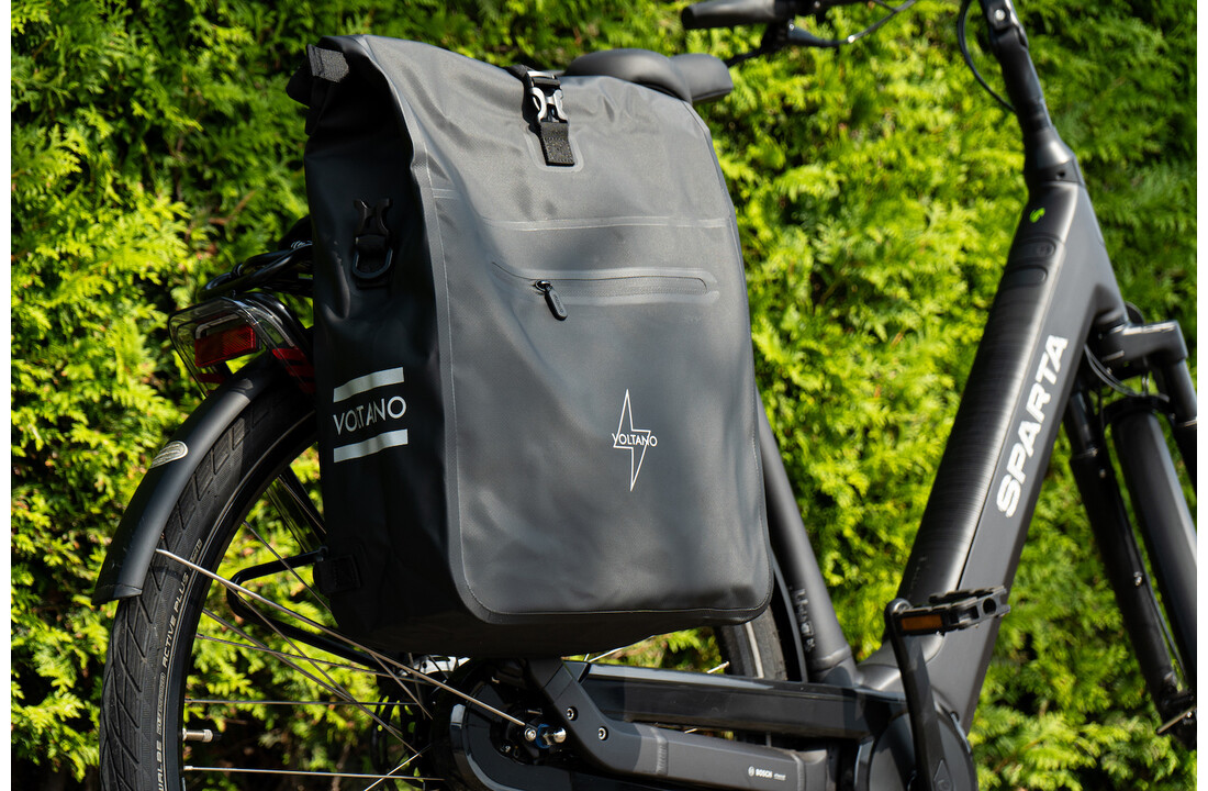 Voltano Luxe Fietstas / Rugtas 28L - Zwart - Enkele Pakaftas - 100% Waterdicht