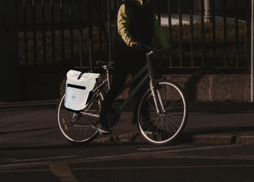 Voltano Luxe E-bike Fietstas / Rugtas Special Edition - Reflecterend - 28L - Laptopvak