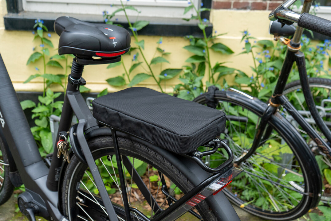 Voltano Fietskussen / Bagagedragerkussen - Extra dik 5 CM - Zwart