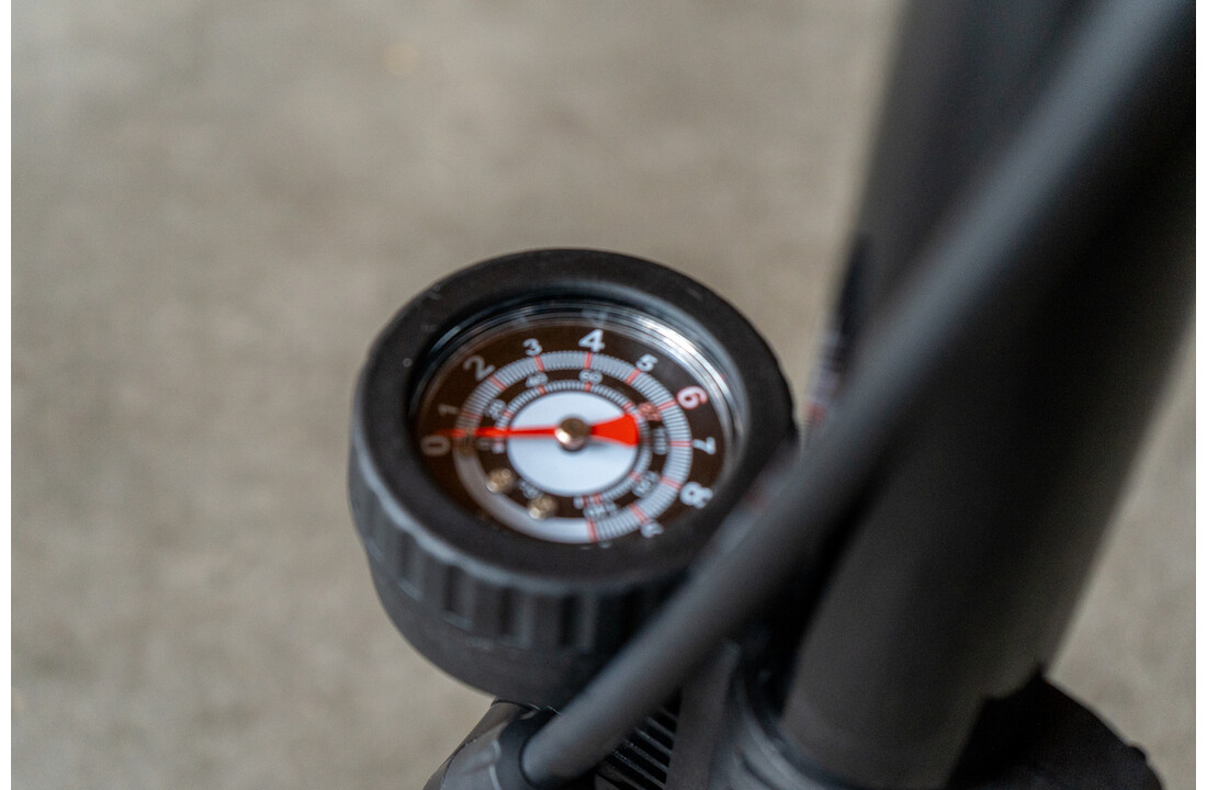 Voltano Hogedruk Fietspomp - Zwart - Manometer - Universele Pomp