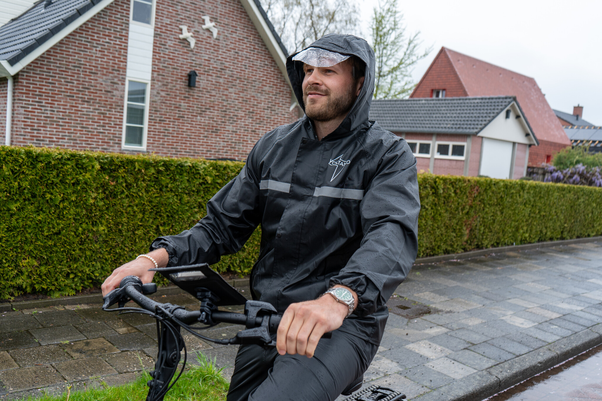 Van zon naar stortbui in 10 minuten? Zo blijf je droog!