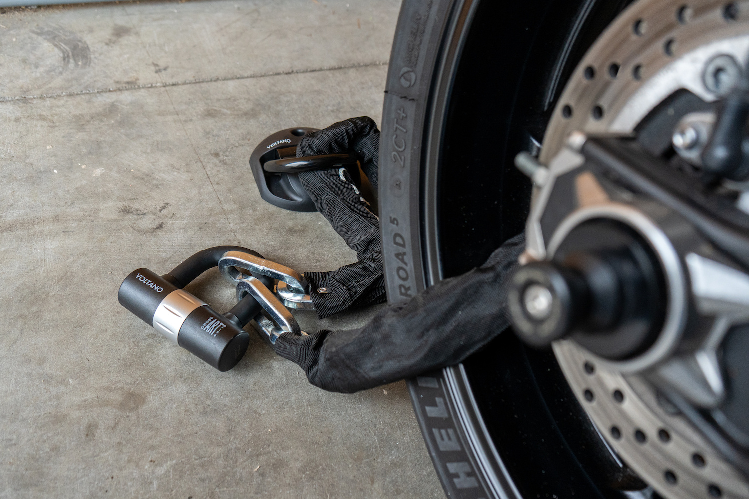 Voltano ART4 Kettingslot Motor Met U-Lock - Zwart - 130 CM - ART 4 Slot