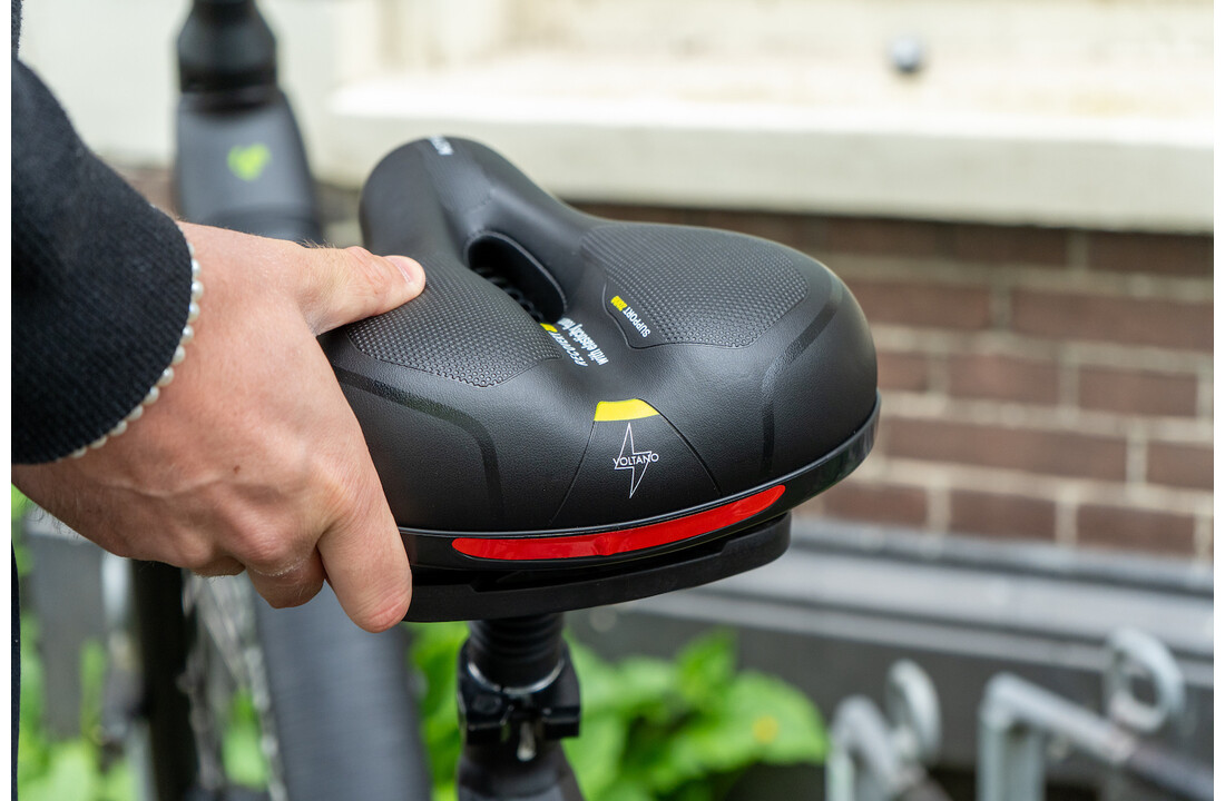 Voltano Fietszadel Met Gelpads - Zwart/Geel - Unisex - Gratis Zadelstrop