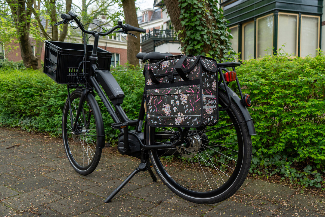 Voltano Voorgevormde Enkele Fietstas / Pakaftas - Pink Elegance - 17L