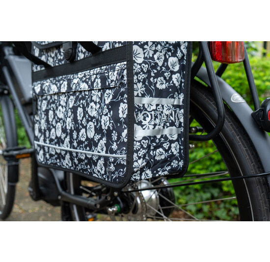 Voltano Voorgevormde Enkele Fietstas / Pakaftas - Midnight Blossom - 17L