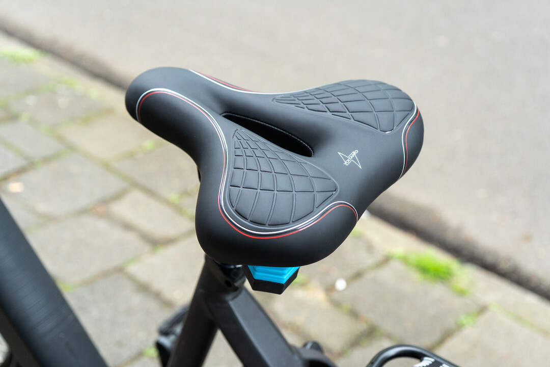 Voltano Zen Fietszadel Met Antislip Gelpads - Zwart / Rood