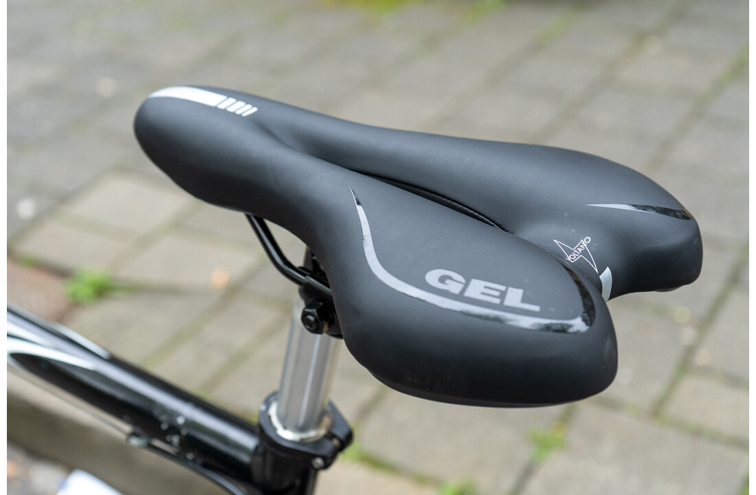 Voltano Gel Fietszadel Met Uitsparing - Zwart - Trekking - Incl. Zadelstrop - Unisex