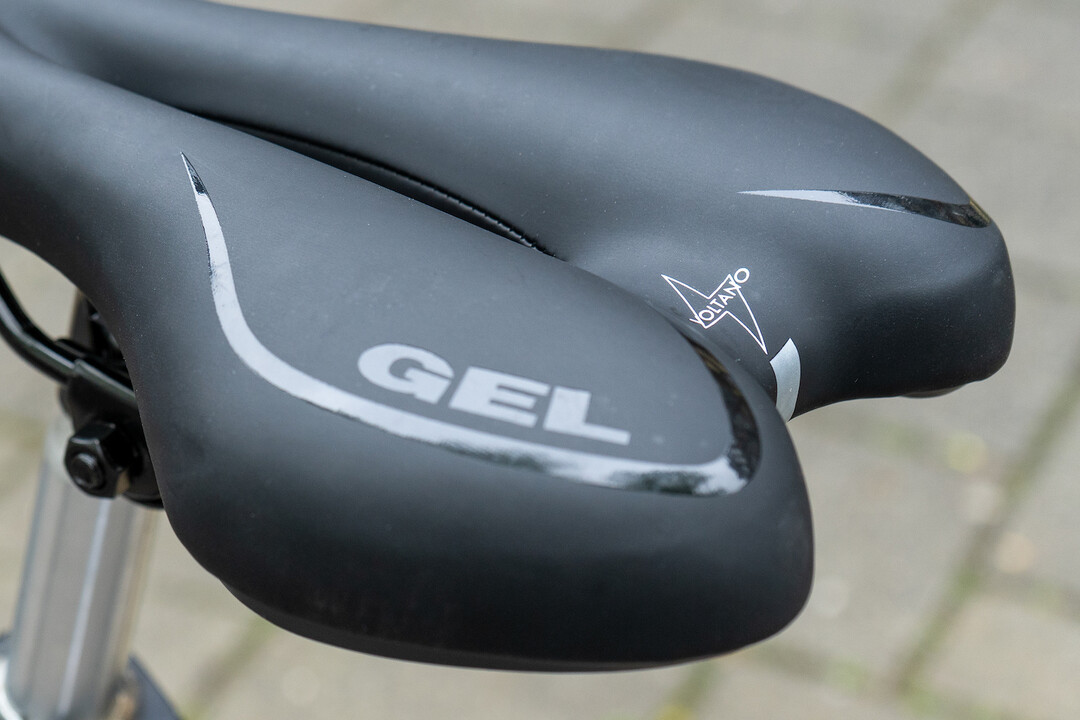 Voltano Gel Fietszadel Met Uitsparing - Zwart - Trekking - Incl. Zadelstrop - Unisex