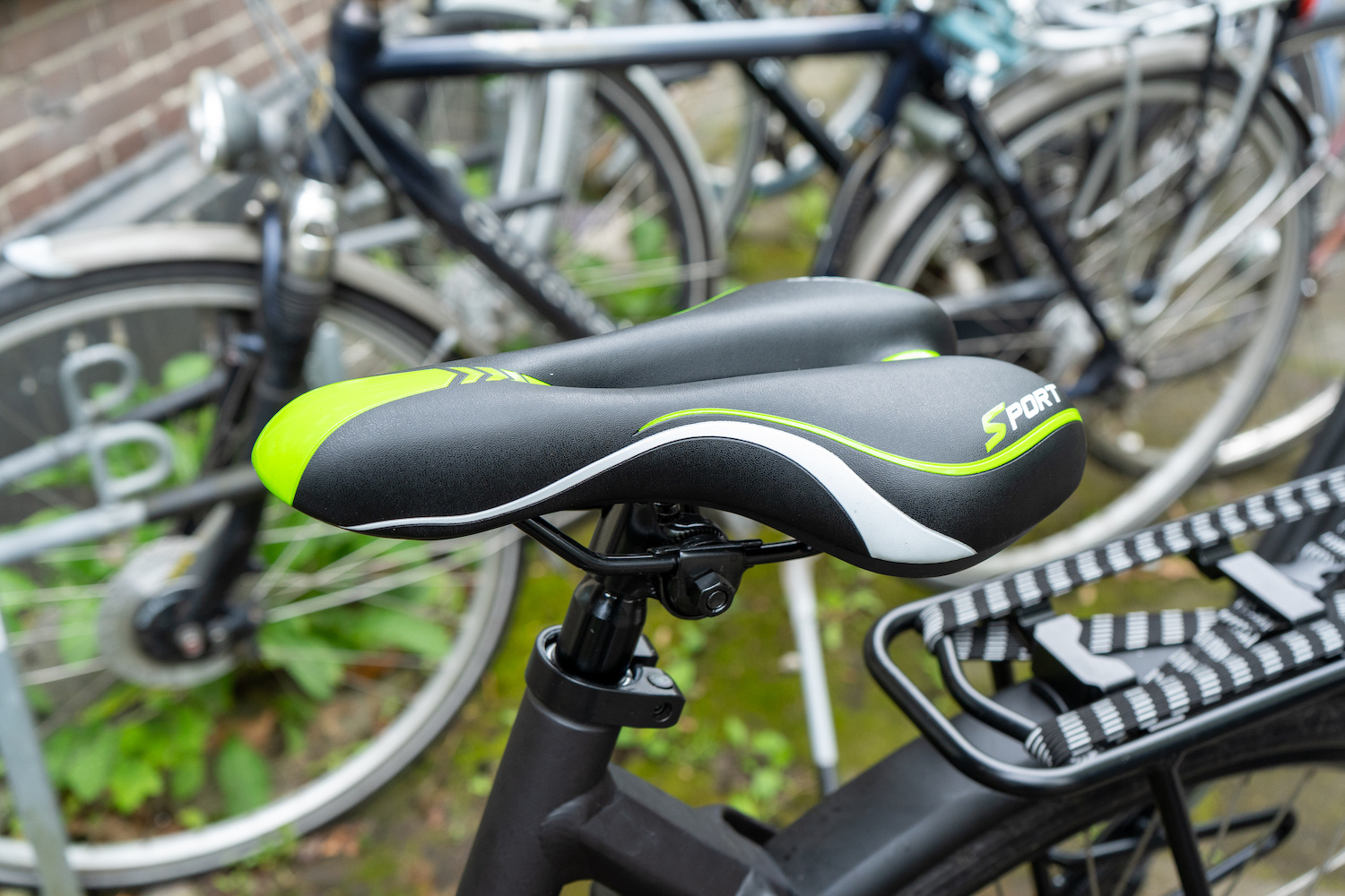 Voltano Sport Fietszadel – Zwart / Groen - Gel - Trekking Zadel