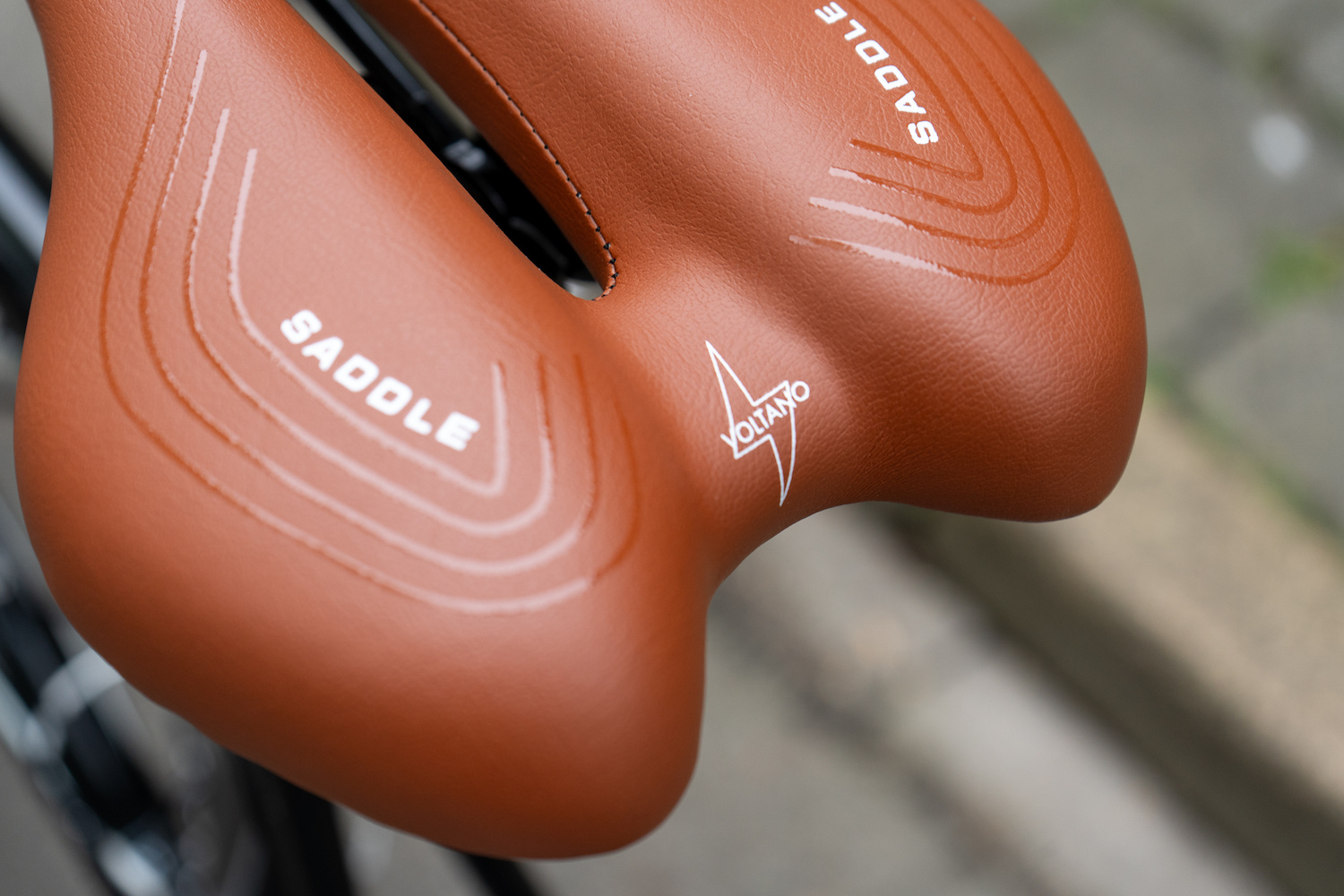 Voltano Sport Trekking Fietszadel - Unisex - Bruin