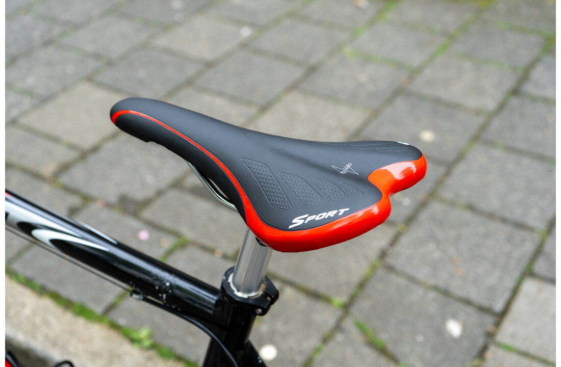 Voltano Race / MTB Fietszadel – Zwart / Rood - Unisex