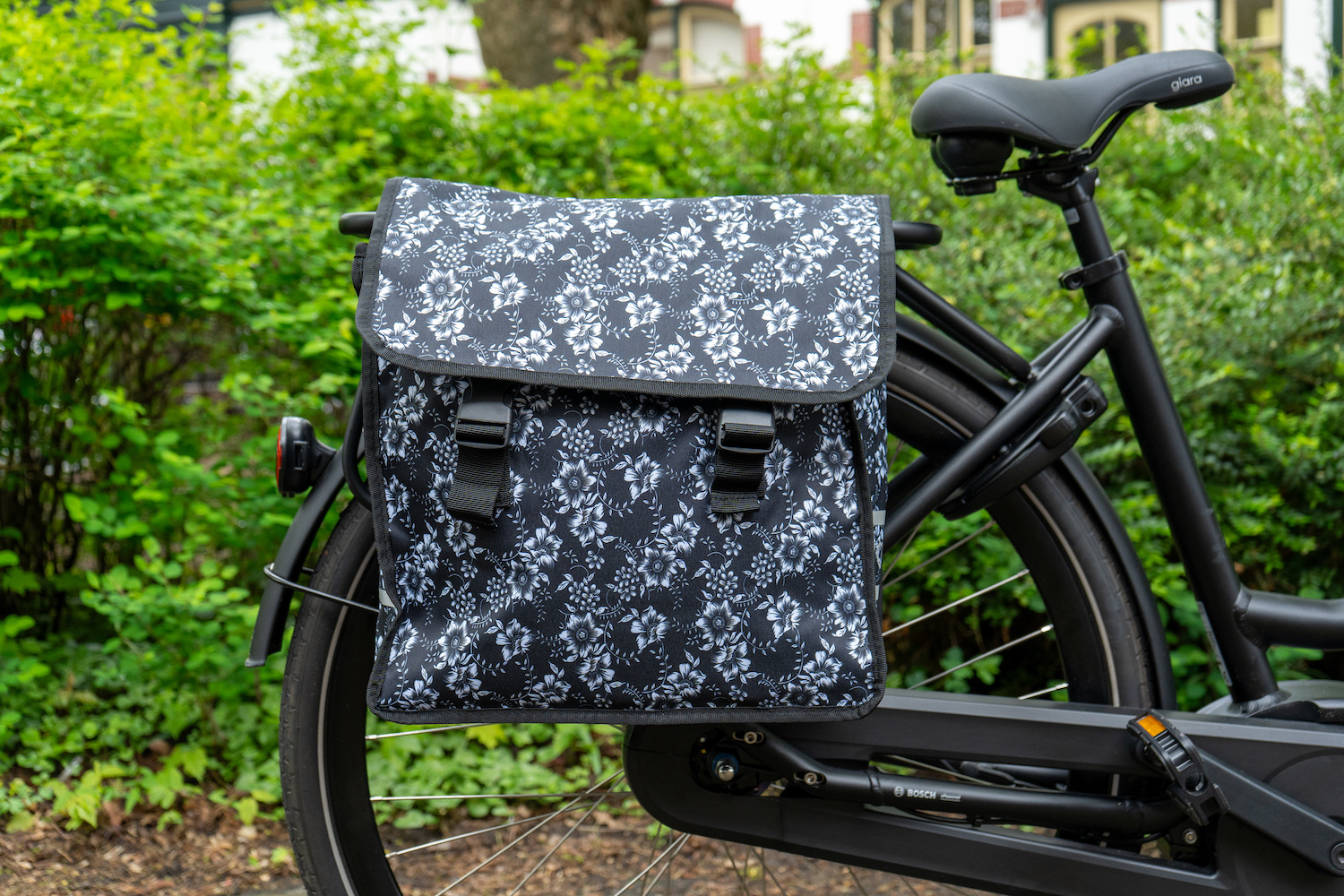 Voltano Dubbele Fietstas Floral Elegance - 38 Liter - Waterdicht Polyester