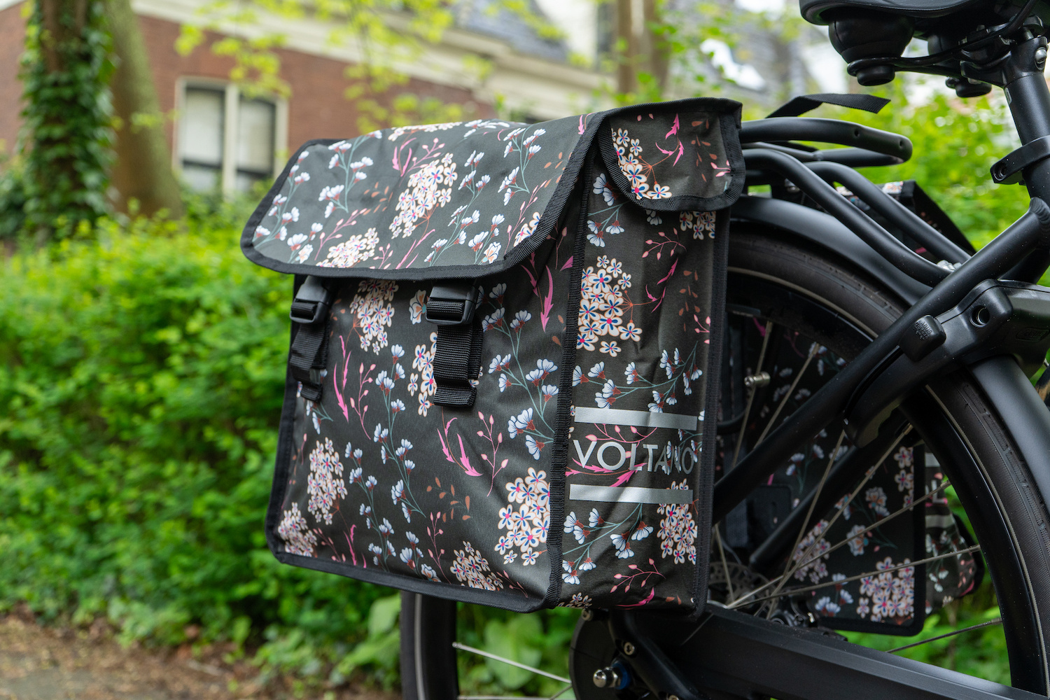 Voltano Dubbele Fietstas Pink Elegance - 38 Liter - Waterdicht Polyester