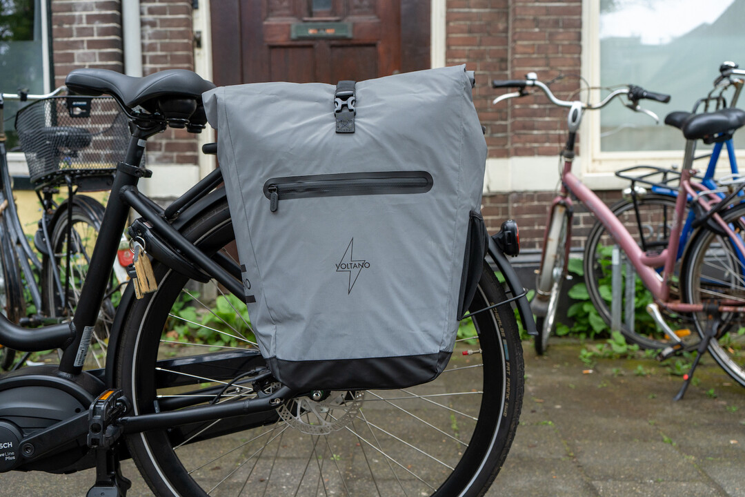 Voltano Luxe E-bike Fietstas 28L Special Edition - Reflecterend - Pakaftas Met Laptop vak - 100% Waterdicht