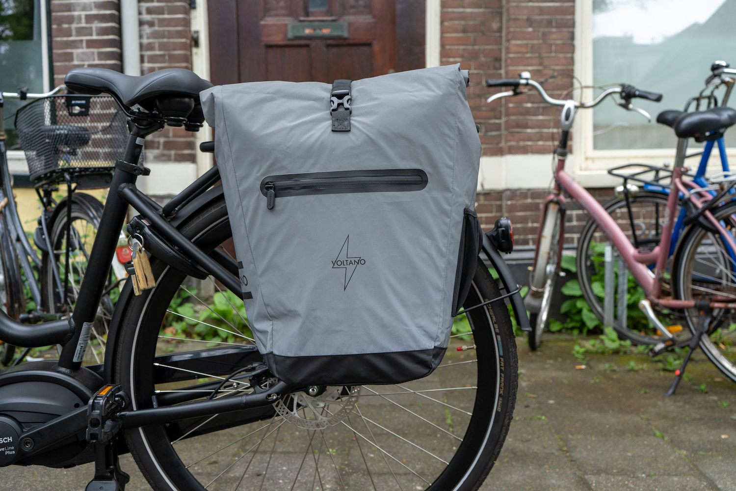 Voltano Luxe E-bike Fietstas 28L Special Edition - Reflecterend - Pakaftas Met Laptop vak - 100% Waterdicht