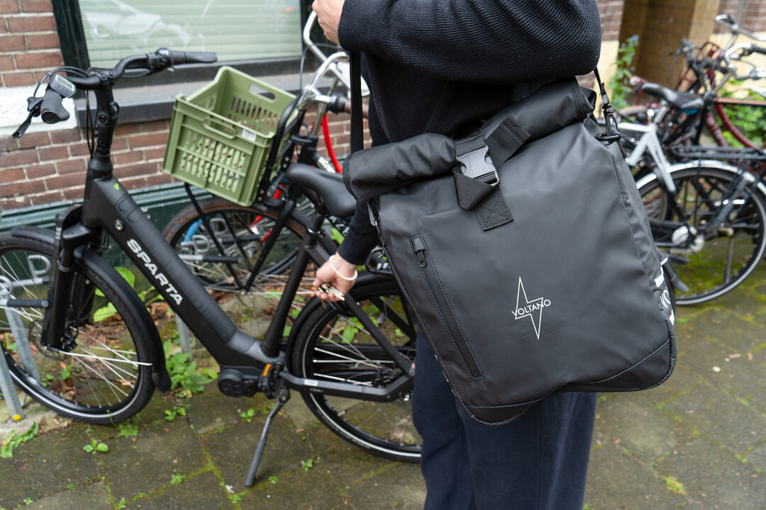 Voltano Journey Luxe Fietstas 28L - Zwart - Laptopvak - Enkele Pakaftas
