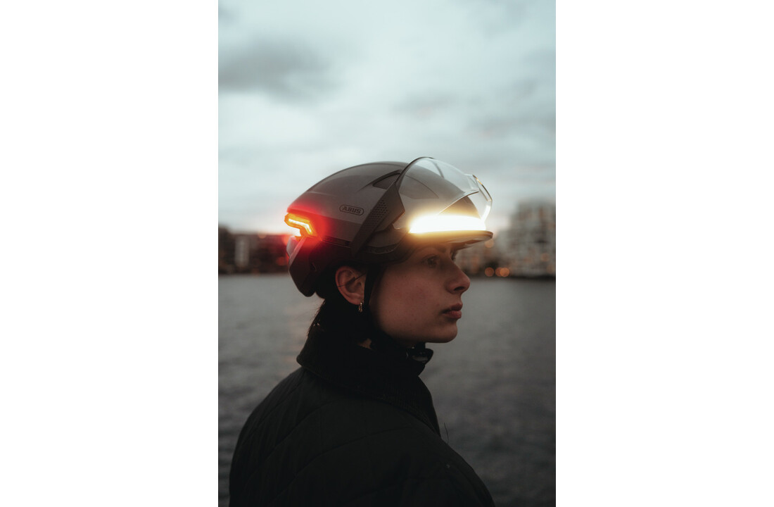 Abus HYP-E ACE Pedelec Fietshelm - Gleam Silver