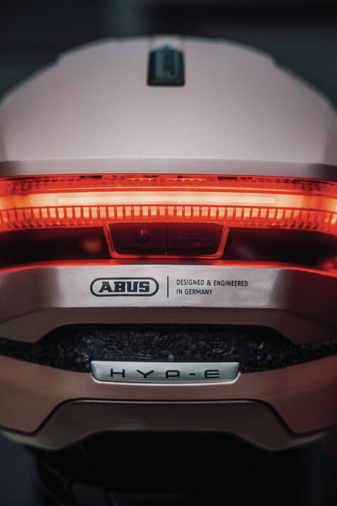 Abus HYP-E Pedelec Fietshelm - Gleam Silver