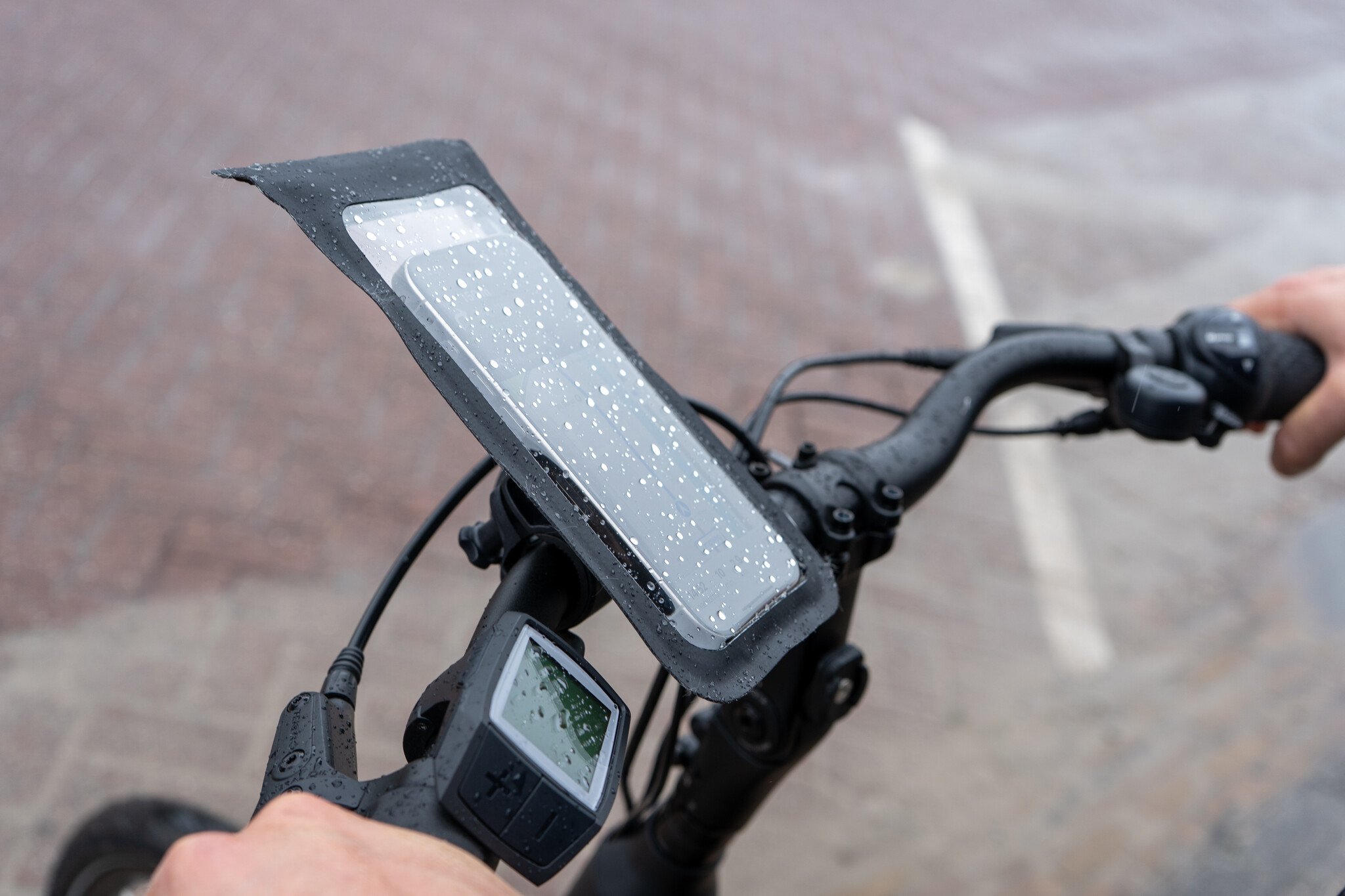 Regenkleding en waterdichte accessoires voor het fietsen