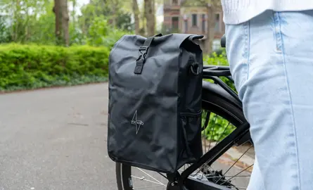 Fietsrugzak of fietstas: wat is beter voor je rug?