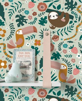 Kinderbehang dieren Cozy Sloth Haven, mintgroen, afwasbaar Kinderbehang dieren Cozy Sloth Haven, mintgroen, afwasbaar