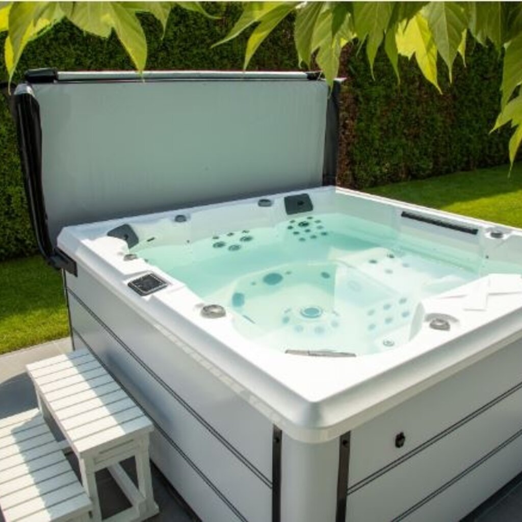 Outdoor Spa - Model Florence