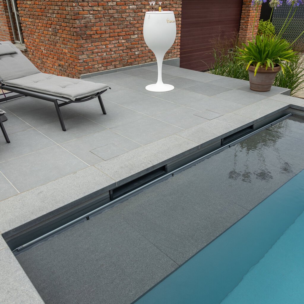 Pool edge/border stone in granite G654