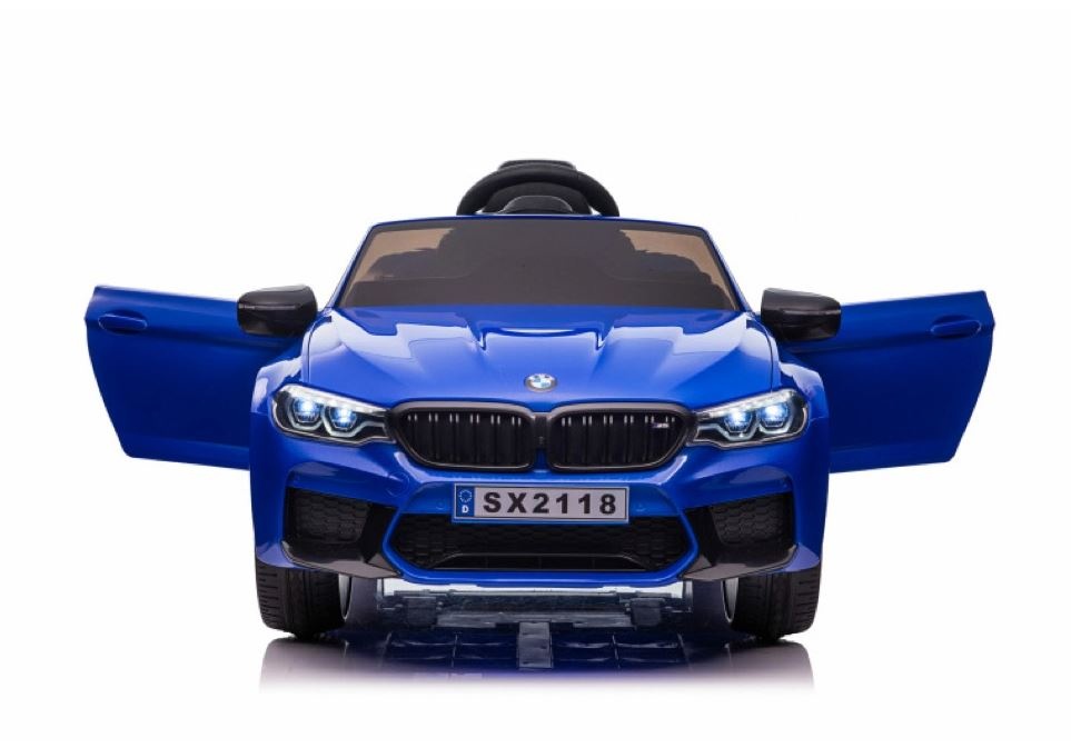 BMW M5 Mavi