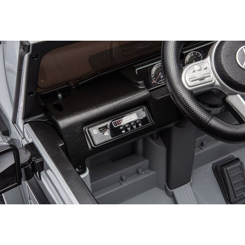 Mercedes kinderauto Mercedes G63 AMG Cabrio Kinder-Elektroauto 12V mit Gummireifen und einem Ledersitz Grau Mercedes kinderauto Mercedes G63 AMG Cabrio Kinder-Elektroauto 12V mit Gummireifen und einem Ledersitz Grau